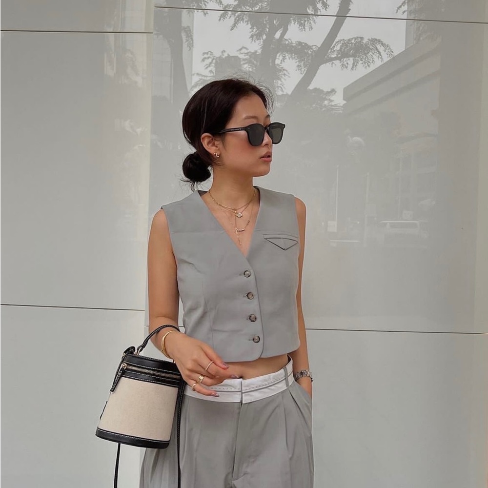 BN* ZARA CONTRASTING BUCKET CROSSBODY BAG *as seen on vlogger LOIS YOU*